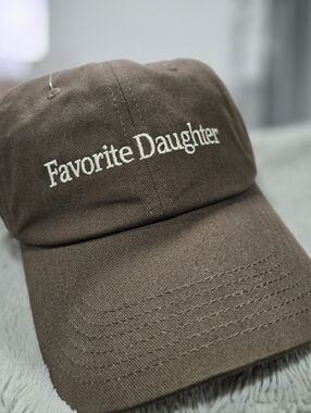 BNWT Favorite Daughter hat